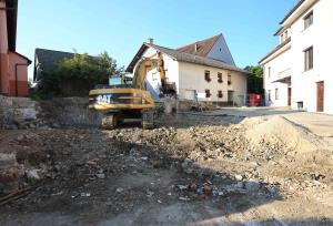 GRADBIŠČE PRI KNJIŽNICI 02 FOTO LJUBO VUKELIČ